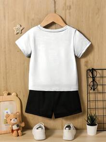 Set de 2 prendas de ropa casual versátil y deportiva con diseño mínimo impreso, apto para niño bebé, primavera y verano - Blanco y Negro - Ver 2