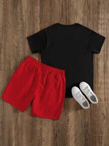 Manfinity EMRG 男士休闲年轻街头风格印花 T 恤和短裤套装