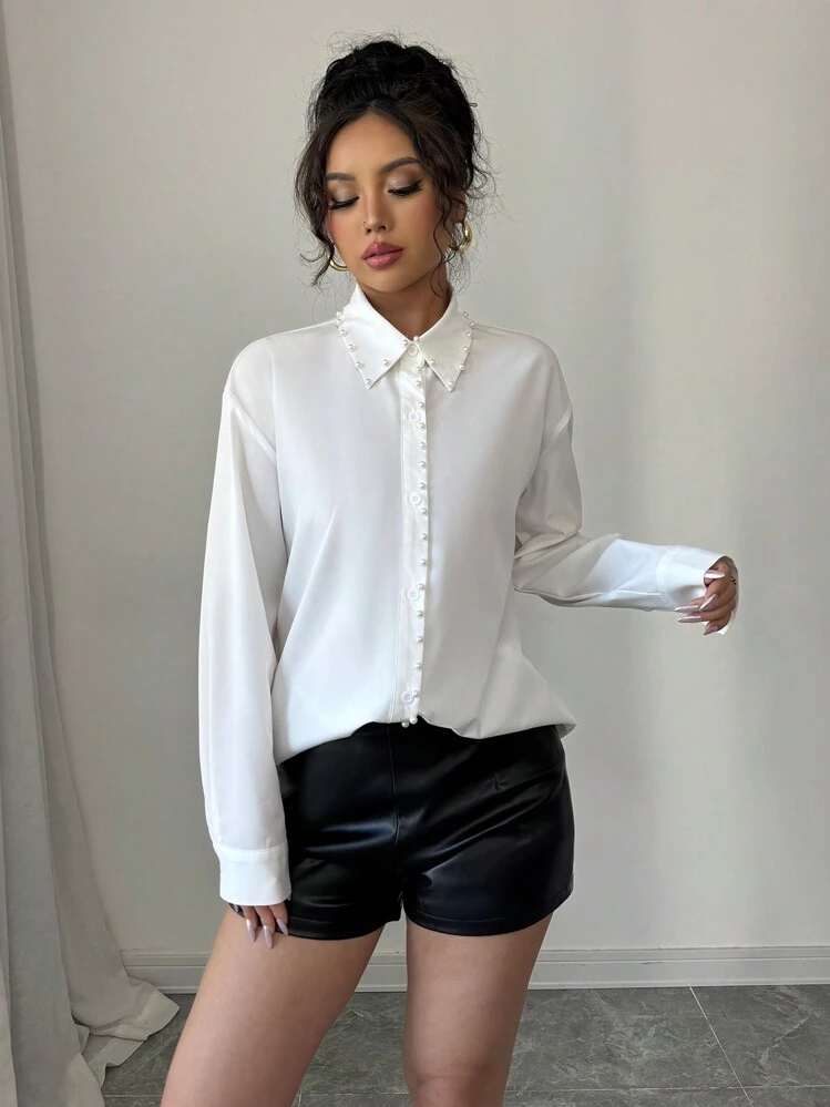 Elenzga قميص نسائي عصري كاجوال ذو أكمام طويلة وياقة مزين باللؤلؤ، مرتخي ولون سادة مناسب للذهاب للعمل - أبيض - مشاهدة 6