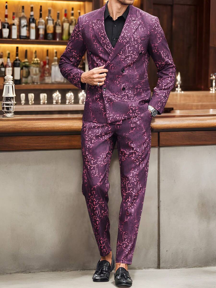 Manfinity AFTRDRK 男士华丽派对渐变仿金印花西装，不对称图案全印花，尖头翻领设计，前扣长袖，口袋简约上衣和长裤套装 - 酒紅色 - 查看 1