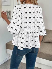 SHEIN LUNE Blusa de mujer con cuello redondo de manga corta y estampado de moño, de diseño minimalista y calce holgado, en estilo dulce, para primavera/verano