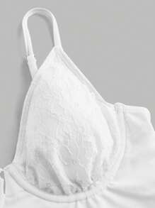 Swim Mod Schattige elegante kanten badpak voor dames met bedekkende rok, voor een zomerse strandvakantie