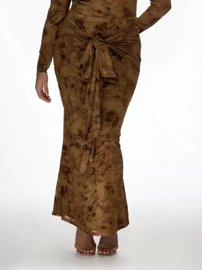 MISSGUIDED PLUS Elegant Plus Size Tie-Front Maxikjol Med Blommönster Draperad Wrap Design För Kväll Bröllop Gäst Speciella Tillfällen Brons Shade