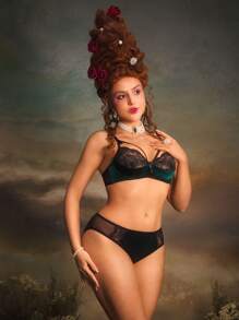 Retro Palace Style Velvet Lingerie Set For Women - Dark Green - View 4