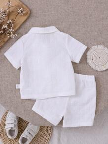 2 Peças Conjunto de Bebê/Menino Bebê - 1 Camisa Branca de Manga Curta com Textura e 1 Shorts, Conjunto Casual Confortável para Todas as Ocasiões no Verão - Branco - Visão 2