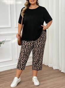 SHEIN CURVE+ Plus Size Leopard Print 2 Pieces Set - Short Sleeve Round Neck T-Shirt And 7/8 Print Pants - Multicolor - View 9