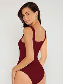 SHEIN BASICS 1件女款純色極簡基本款保守性感休閒日常連身衣 夏季女裝 日常白天穿搭 酒紅色 辦公室穿搭 - 酒紅色 - 查看 2