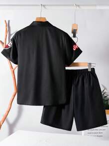 SHEIN 2pcs/Set Tween Boy Casual Korean Street Style Race Car Print Short Sleeve Shirt And Shorts Set, Suitable For Commute, School, Daily Casual Wear, Sports, Spring/Summer