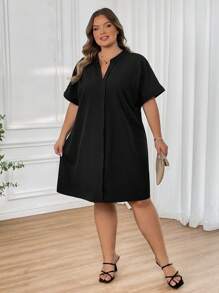 SHEIN CURVE+ Plus Size Spring And Summer Split Neckline Black Elegant Short Sleeved Black Dress With Hollowed Out Details - Black - View 6