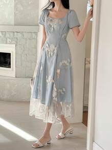 DAZY Đầm dài dáng ôm, cổ tròn, tay ngắn, thắt eo, họa tiết hoa Phục Sinh - trắng - Xem 3