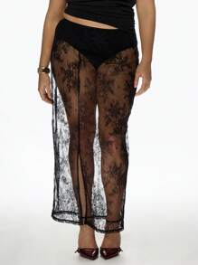 MISSGUIDED PLUS 优雅薄纱蕾丝中长款罩衫半身裙，高腰设计，适合特殊场合、晚宴、婚礼宾客穿着，花卉蕾丝覆盖裙摆 - 黑色 - 查看 3