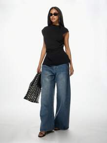 MISSGUIDED Sleeveless Fitted Top With Cinched Waist Detail Sleek High Neck Design Modern Professional Office Wear Summer Minimalist Fashion Statement Evening Party Wear - Black - View 3