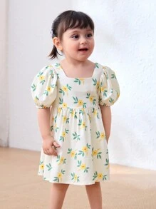 Cozy Pixies Babymeisjesjurk met pofmouwen en getailleerde taille en ditsy bloemenmotief