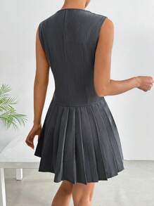 SHEIN EZwear 女士 V 领无袖褶皱简约休闲短款连衣裙 - 深灰色 - 查看 2