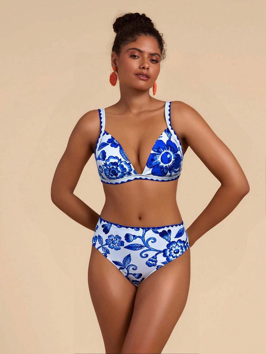Travachic 女士印花比基尼上衣和下装，休闲泳装套装，适合夏季海滩度假 - 藍白色 - 查看 1