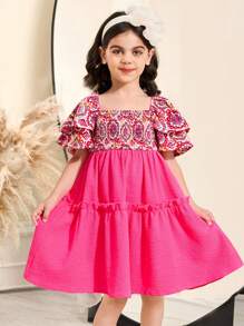 SHEIN Leap Crew Young Girl Pink Ditsy Floral Patchwork Textured Ruffle Trim Square Collar A-Line Dress,Summer Birthday Holiday Ramandan Style Matching Family Vacation - Hot Pink - View 1