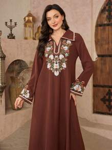 Al Najma 女式 V 领刺绣长袖连衣裙，简约风格，朴素的卡夫坦 - 咖啡棕 - 查看 3