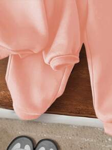 SHEIN Leap Crew 女婴柔软针织加厚套头休闲运动服，适合秋冬季