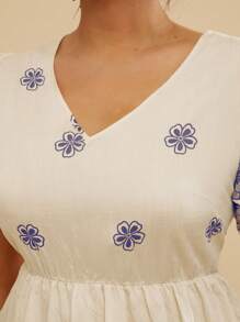 Travachic Đầm công chúa ngắn tay bồng cổ chữ V họa tiết hoa giản dị mùa xuân/hè cho nữ cỡ lớn - Màu xanh lam - Xem 5