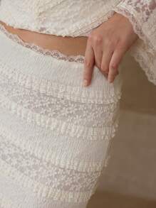 MOTF PREMIUM CONTRAST LACE ZIPPER SKIRT