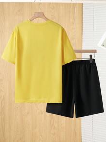 SHEIN Leap Crew 2 件套青少年男孩休闲黄色笑脸短袖 T 恤和黑色短裤套装，街头朋克摇滚校园日常装，音乐节，适合春夏 - 彩色 - 查看 6