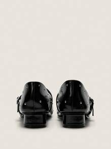 平头铆钉黑色方头高跟鞋，圆柱形鞋跟交叉带玛丽珍鞋，经典复古风格