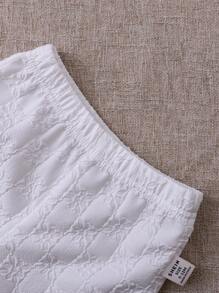2 Peças Conjunto de Bebê/Menino Bebê - 1 Camisa Branca de Manga Curta com Textura e 1 Shorts, Conjunto Casual Confortável para Todas as Ocasiões no Verão - Branco - Visão 4