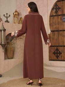Al Najma 女式 V 领刺绣长袖连衣裙，简约风格，朴素的卡夫坦 - 咖啡棕 - 查看 2