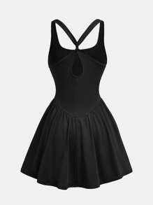 SHEIN Girlism Tween 女童休闲纯色交叉露背运动连衣裙 - 黑色 - 查看 2