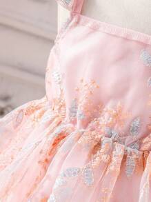 Infant/Toddler Girls Sweet Elegant Floral Embroidered Flutter Sleeve Pink Princess Dress, Casual Chic Style, Suitable For Birthday Party, Gathering Or Daily Wear, Spring/Summer New Arrival