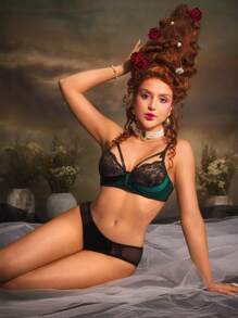 Retro Palace Style Velvet Lingerie Set For Women - Dark Green - View 7