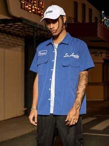 PAVTROS 男士宽松短袖纽扣衬衫，口袋装饰休闲衬衫，男士蓝色平摆简约标语印花休闲衬衫，休闲版型衬衫，街头服饰，休闲运动服，节日礼物，说唱歌手，INS 搭配单品，男友礼物