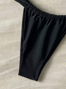 Swim Chiccia 春假女士沙滩装夏季女士服装，纯色露肩金属装饰和丁字裤比基尼泳装套装 - 黑色 - 查看 4