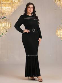 Modelyn Sukienka Plus Size z okrągłym dekoltem i długim rękawem, z siateczki, z łatkami i dopasowanym krojem - Czarne - Zobacz 3