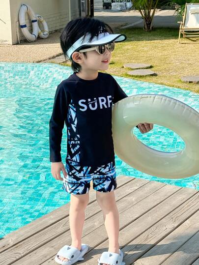 SHEIN 2 Pieces Young Boys Set Of Casual Sports Swimwear For Young Boys, With Holiday Style Pattern Snug Fitting Upper And Swim Pants Adjusted, Young Boy Clothing, Suitable For Outdoor Swimming, Beach Play, Vacation Wear, Suitable For Spring, Summer, Autumn, Winter Seasons