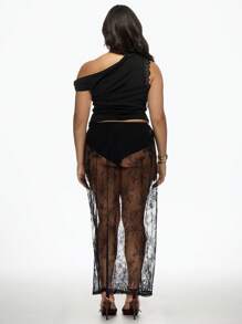 MISSGUIDED PLUS 优雅薄纱蕾丝中长款罩衫半身裙，高腰设计，适合特殊场合、晚宴、婚礼宾客穿着，花卉蕾丝覆盖裙摆 - 黑色 - 查看 2