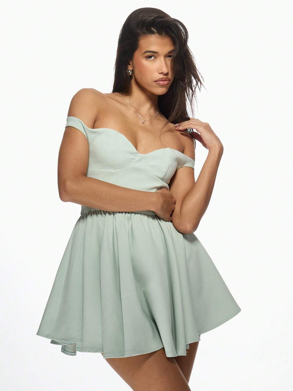 MISSGUIDED Bardot Off Shoulder Cupped Skater Mini Dress With Sweetheart Neckline Perfect For Party Wedding Guest Spring Summer Events