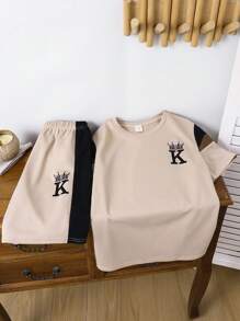 SHEIN 2pcs Tween Boy Casual Sporty Versatile Soft Comfy Patchwork Contrast Color Print Short Sleeve Crew Neck T-Shirt And Elastic Waist Shorts Set, Suitable For Spring, Summer, Autumn, Fit For Daily Wear, Outdoor Activities, School, Street Style, Party And Leisure