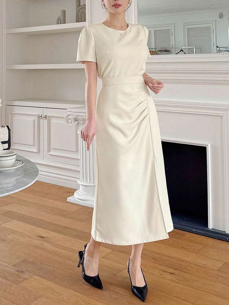 Women's 2 Pieces Set - Solid Color Puff Sleeve Cropped Shirt With Split Pleated Hem Skirt