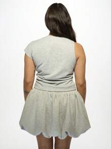 MISSGUIDED PLUS Plus Size Ruched Asymmetric T-Shirt Modern Bubble Hem Design Casual Draped Summer Top Weekend Loungewear Stretchy Comfortable Athleisure Essential - Light Grey - View 2