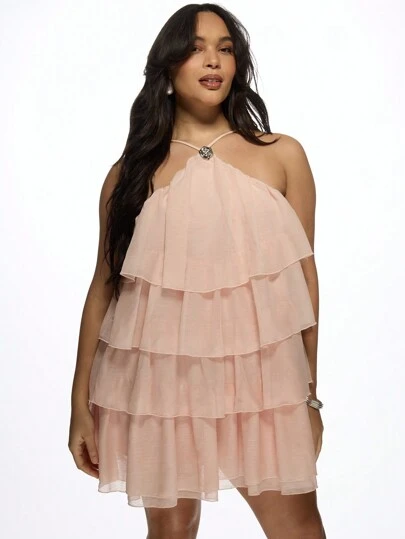 MISSGUIDED PLUS Elegant Tiered Ruffle Halter Mini Dress With Crystal Brooch Special Occasion Party Evening Wear Wedding Guest Summer Spring Dress With Layered Chiffon Design