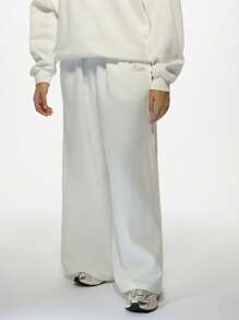 MISSGUIDED PLUS Plus Size Oversized Wide Leg Bride Sweatpants Lounge Pants Wedding Day Getting Ready Bridal Party Joggers Cozy Drawstring Casual Comfort Wear - White - View 3