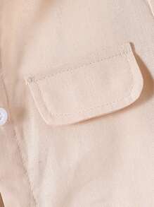 SHEIN 2 Pieces Set Young Boy Solid Color Short Sleeve Patch-Up Shirt And Letter Print Shorts, Casual Wear