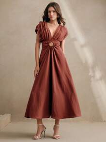 Anewsta Robe longue à encolure en V profond, taille haute avec cordon de serrage et décolleté ajouré. Tenue de plage pour les vacances, adaptée au printemps/été pour les femmes.