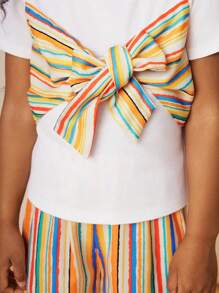 SHEIN Conjunto de 2 piezas para niña - Camiseta de cuello redondo de punto de unicolor y pantalón de rayas tejido - Multicolor - Ver 6