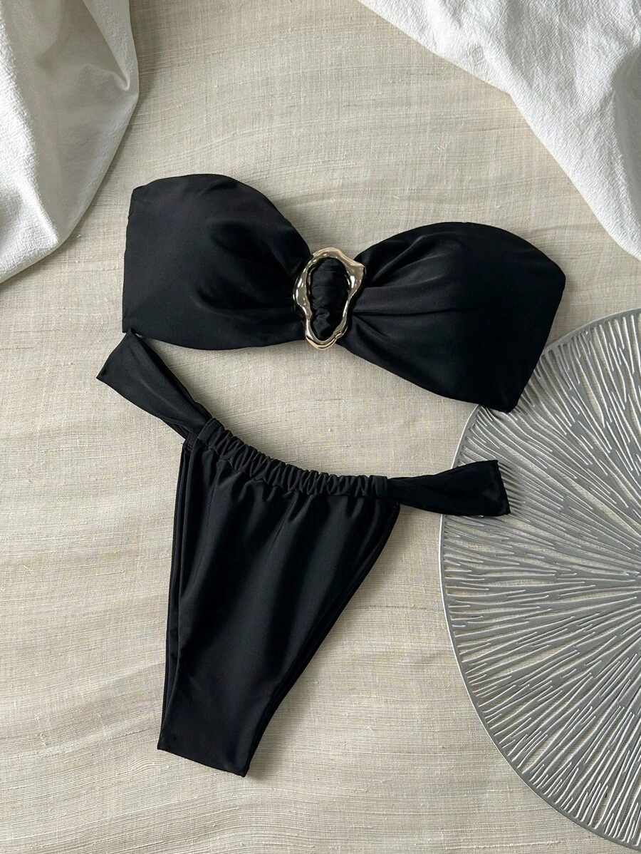 Swim Chiccia 春假女士沙滩装夏季女士服装，纯色露肩金属装饰和丁字裤比基尼泳装套装 - 黑色 - 查看 1