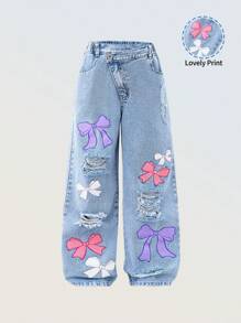 Sparklyn Denimly Tween 女童休闲日常都市街头学院风浅色洗水休闲牛仔裤，搭配可爱蝴蝶结印花、松紧腰身、破洞细节、阔腿