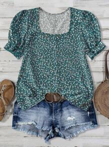 SHEIN LUNE Plus Size Women's Ditsy Floral Short Sleeve Casual Blouse, Early Spring For Summer