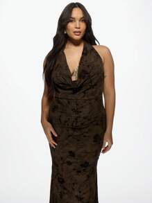 MISSGUIDED PLUS 大码花卉丝绒吊带长款连衣裙晚礼服特殊场合派对正式优雅假日婚礼宾客礼服 - 墨綠色 - 查看 3