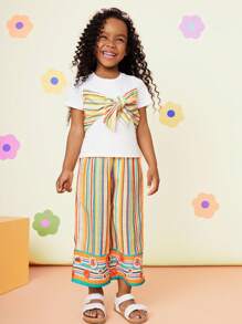 SHEIN Conjunto de 2 piezas para niña - Camiseta de cuello redondo de punto de unicolor y pantalón de rayas tejido - Multicolor - Ver 5
